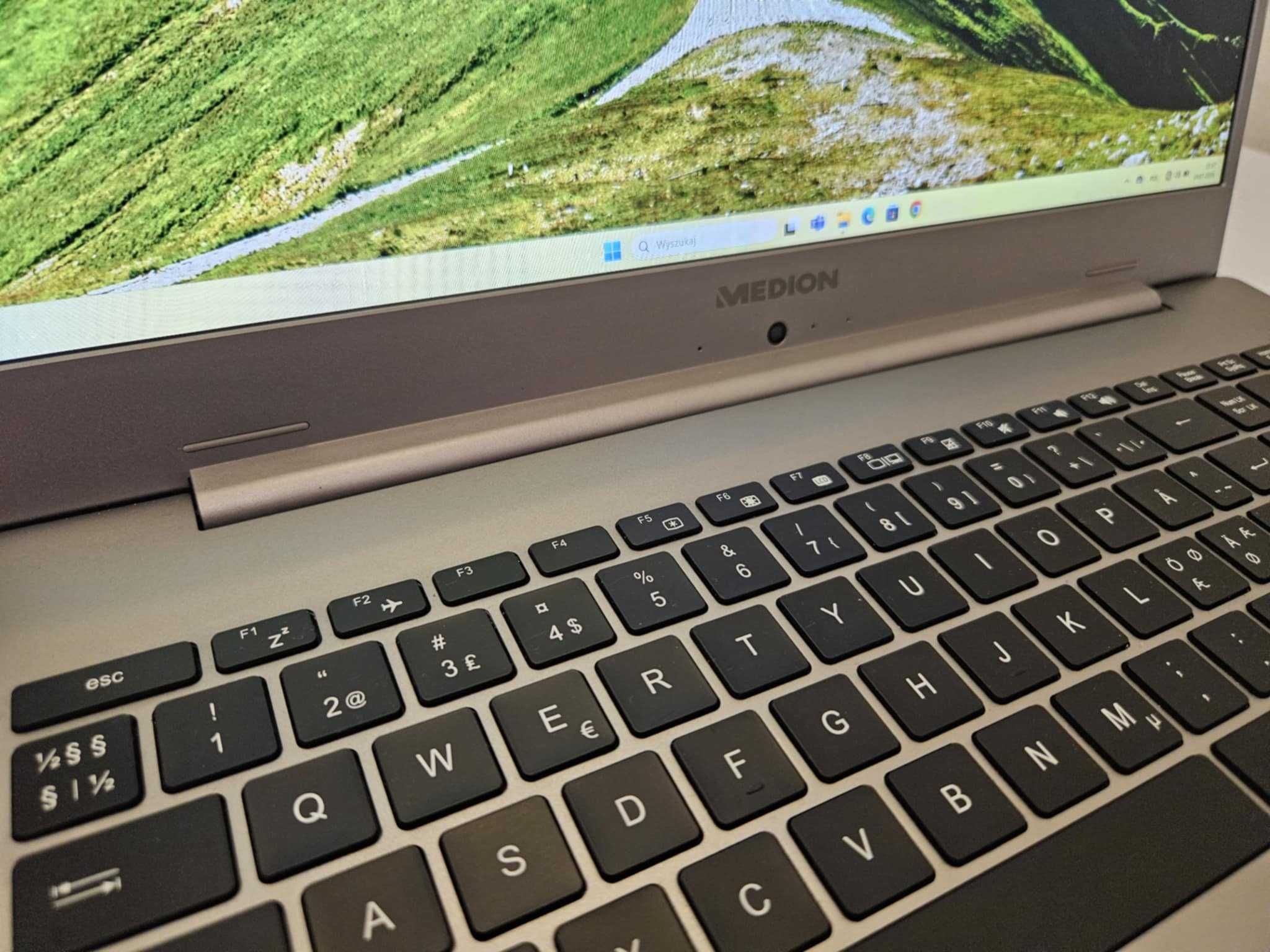 Laptop MEDION S17403 i3 8GB 256SSD Win11 17" Kraków W