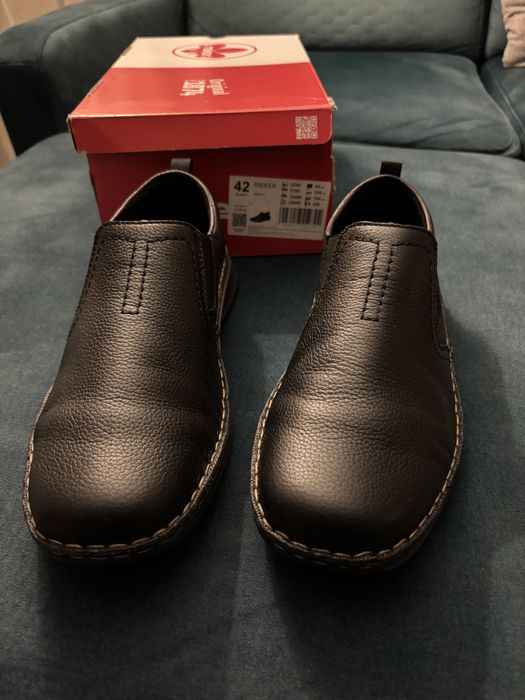 Mokasyny Rieker 42 czarne skórzane męskie