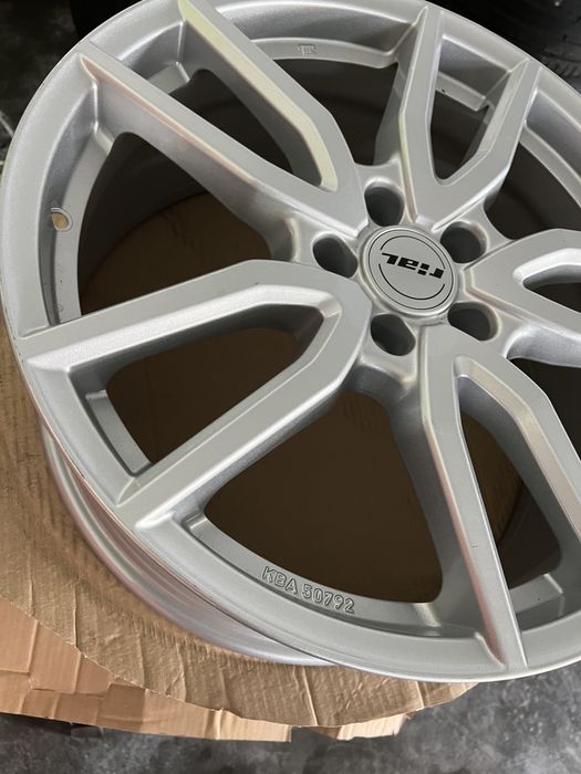 Alufelgi KOMPLET 5x114,3 19 cali Mazda Nissan Honda jak nowe