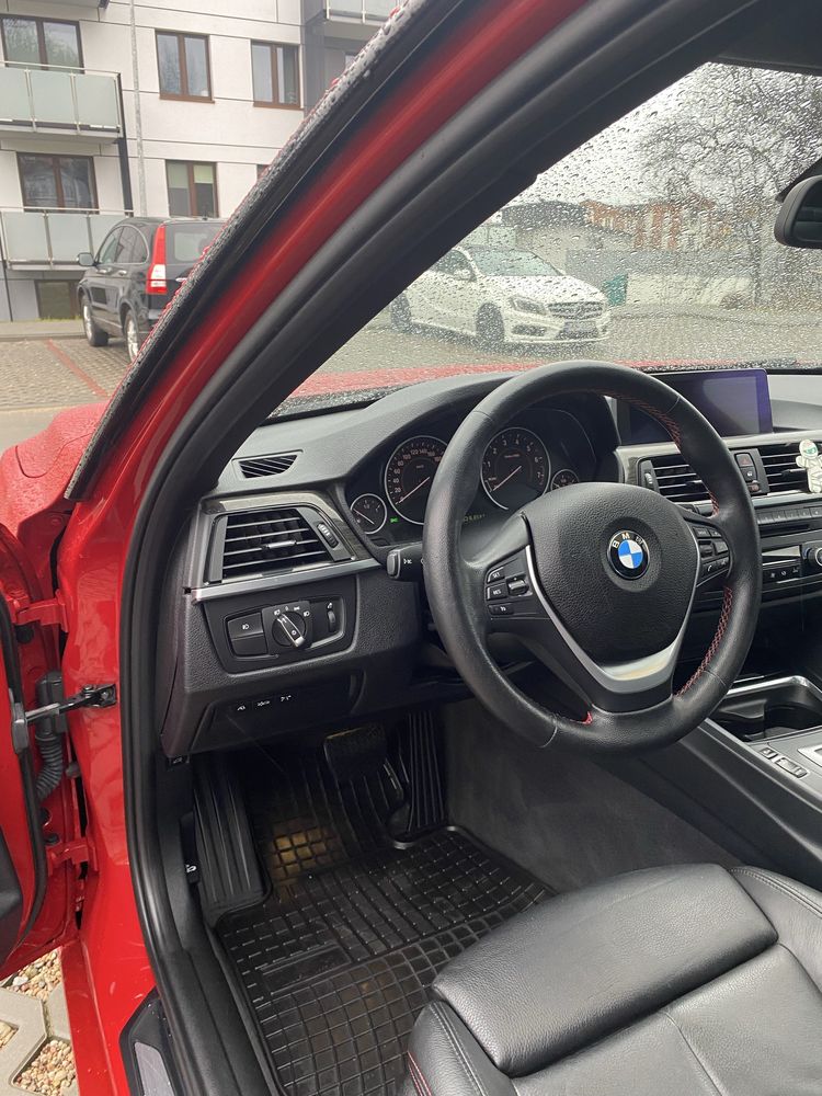 BMW F30 328i X-Drive