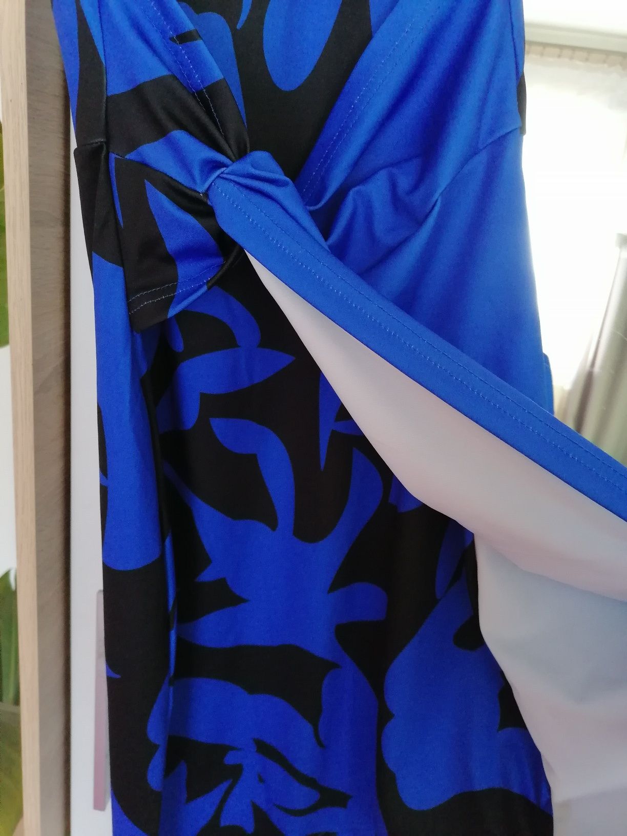 Elegancka sukienka asymetryczna wesele komunia S