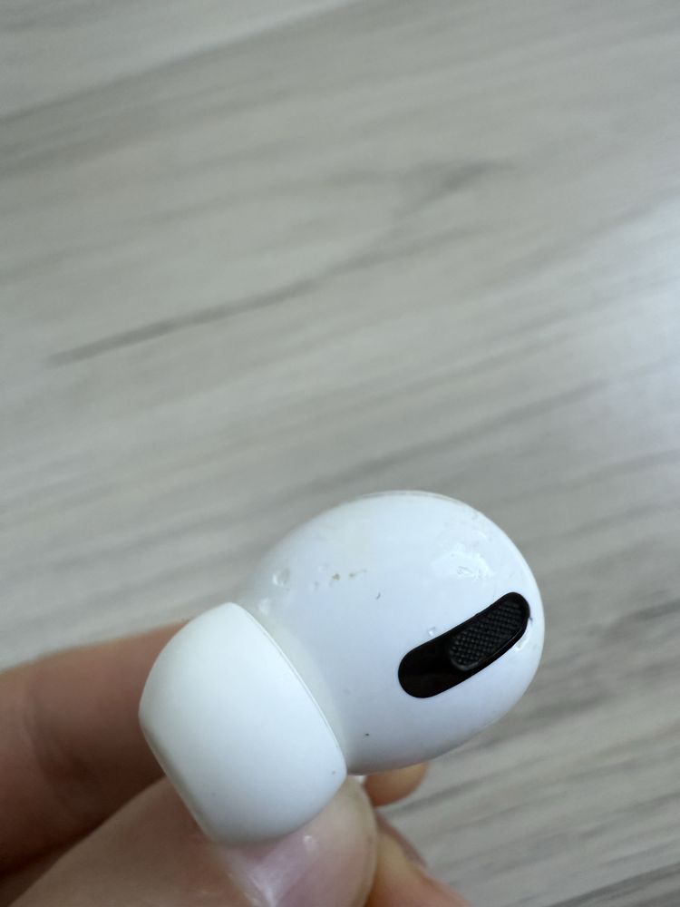 Prawa słuchawka AirPods Pro (1. gen; A2084) oryginalna