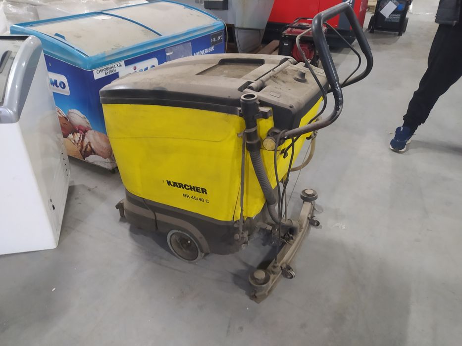 Продам Поломоечная машина Kärcher BR 45/40 C