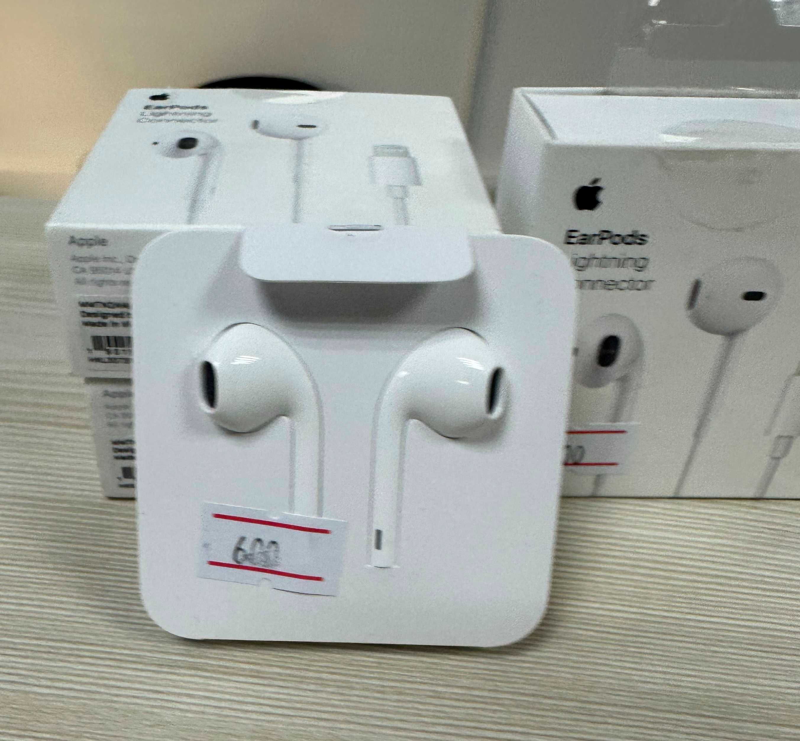 Оригінал нові Apple EarPods with Mic Lightning MMTN2ZM/A Магазин