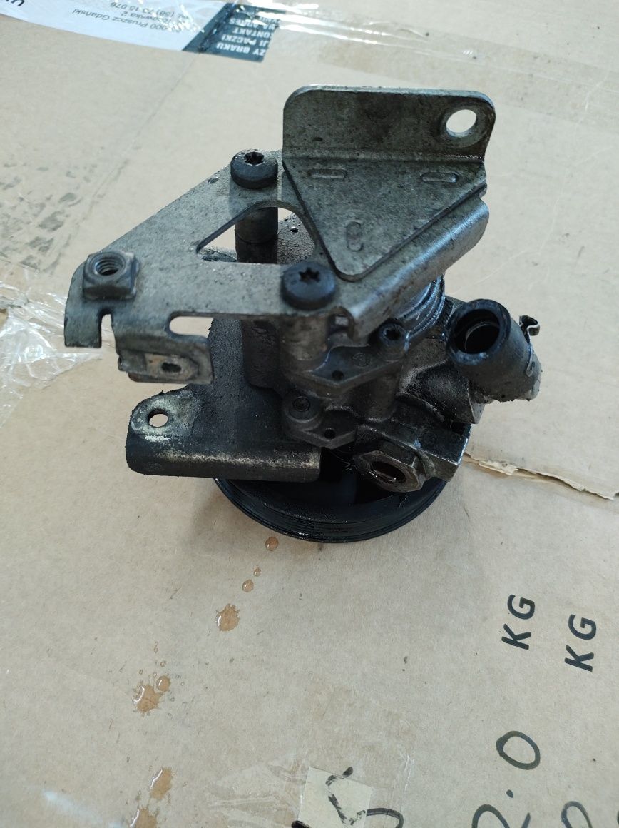 Pompa wspomagania E39 M52