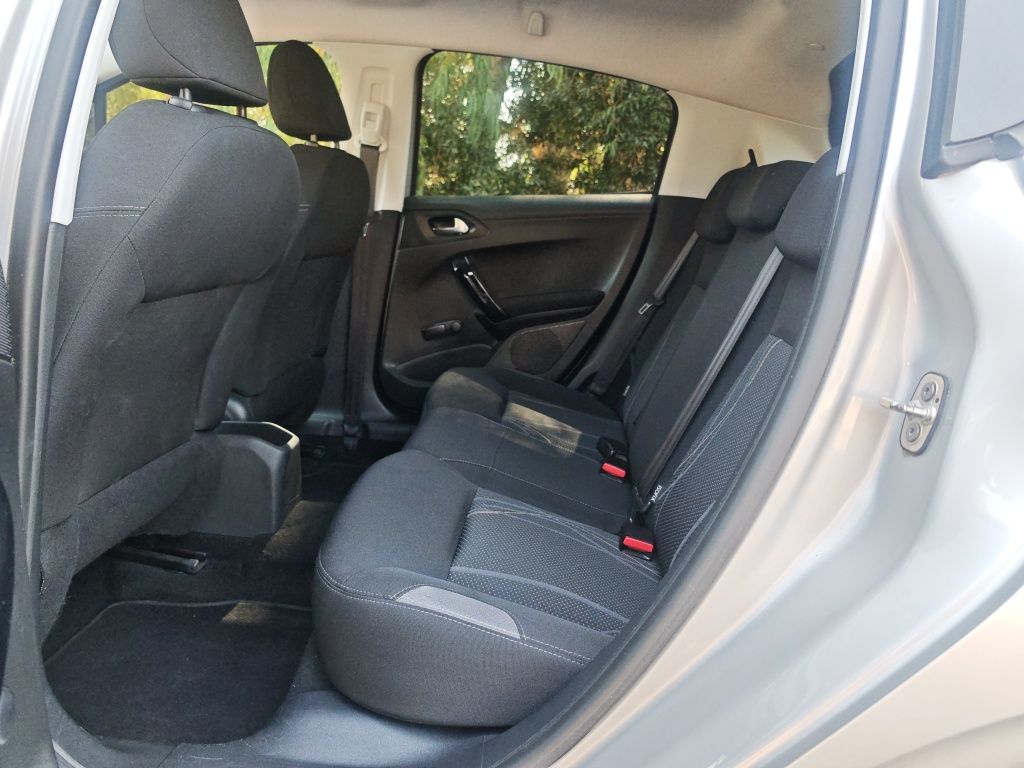 Peugeot 208 1.2 gasolina 81km nacional troco