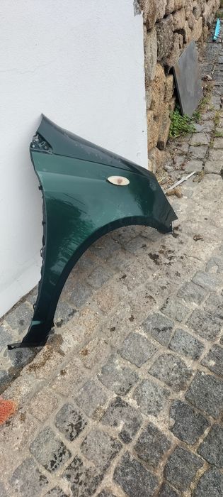 Guarda lamas direito Yaris
