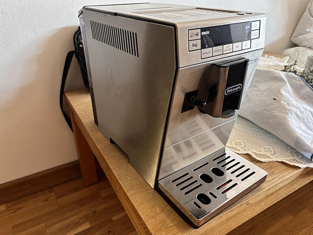 Кавоварка Delonghi PrimaDonna XS Deluxe (ETAM 36.365.M)