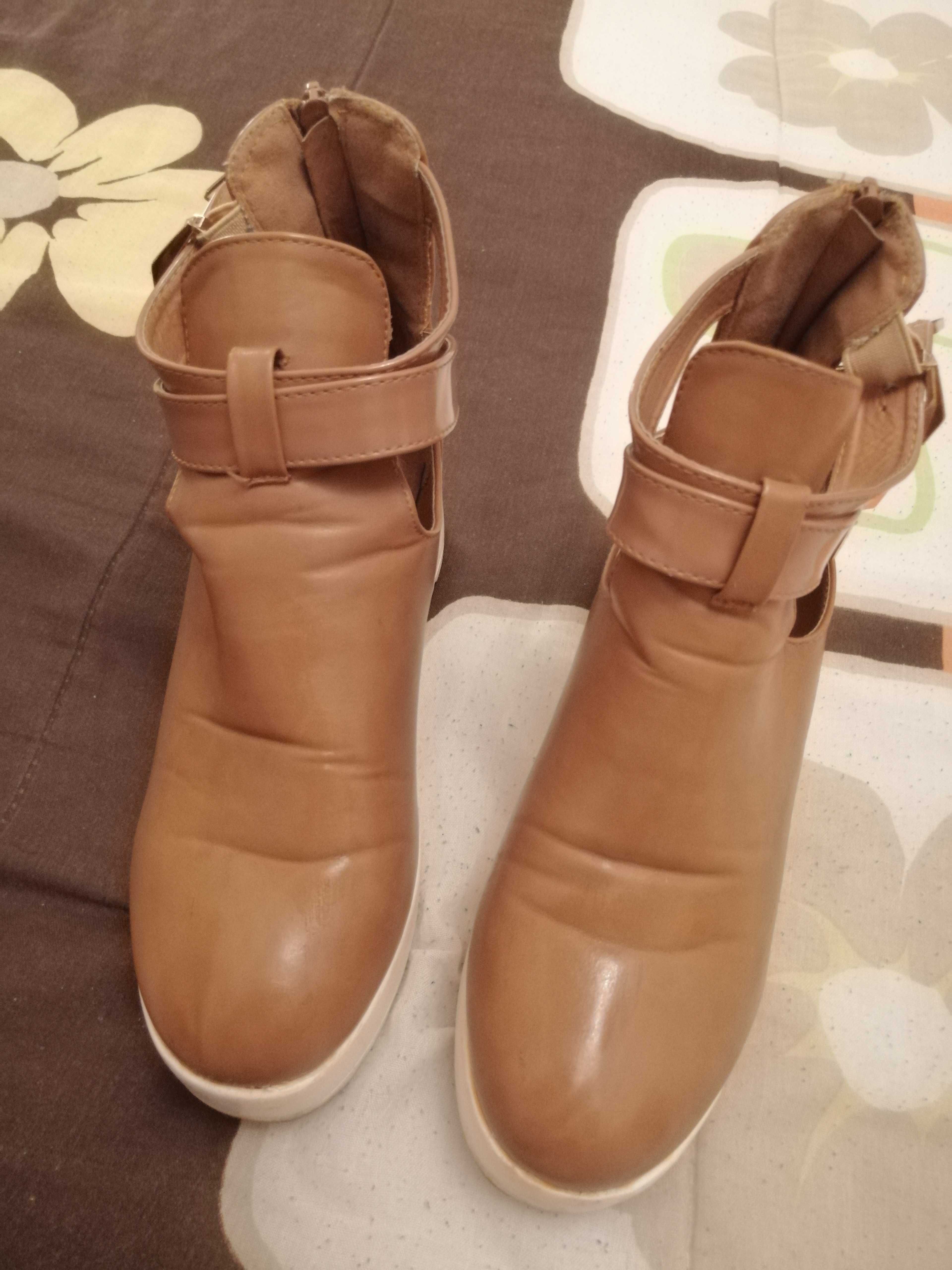 Botas tamanho 38