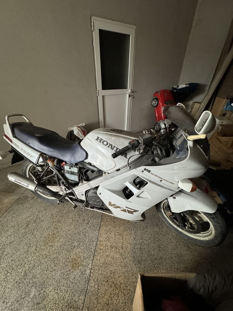 Honda VFR 750 Ano 1986