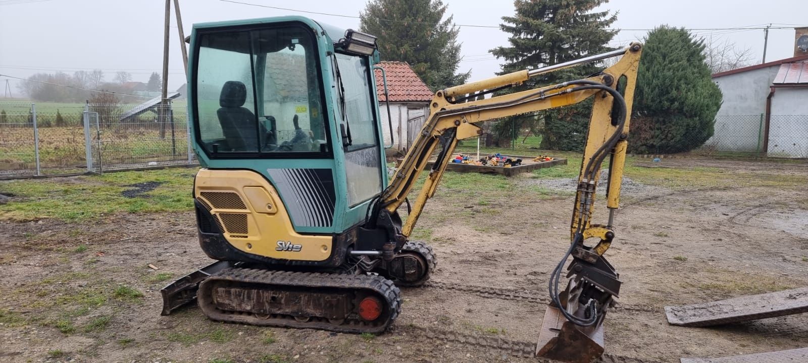 Uslugi ziemne , przepusty, transport piachu , gruzu , wyburzenia.