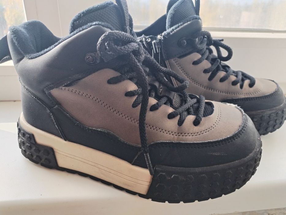 Продам ботинки демо