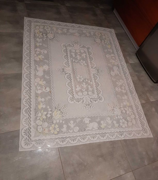 Duzy obrus żakardowy 130x170 koronkowy bialy home&you wiosenny