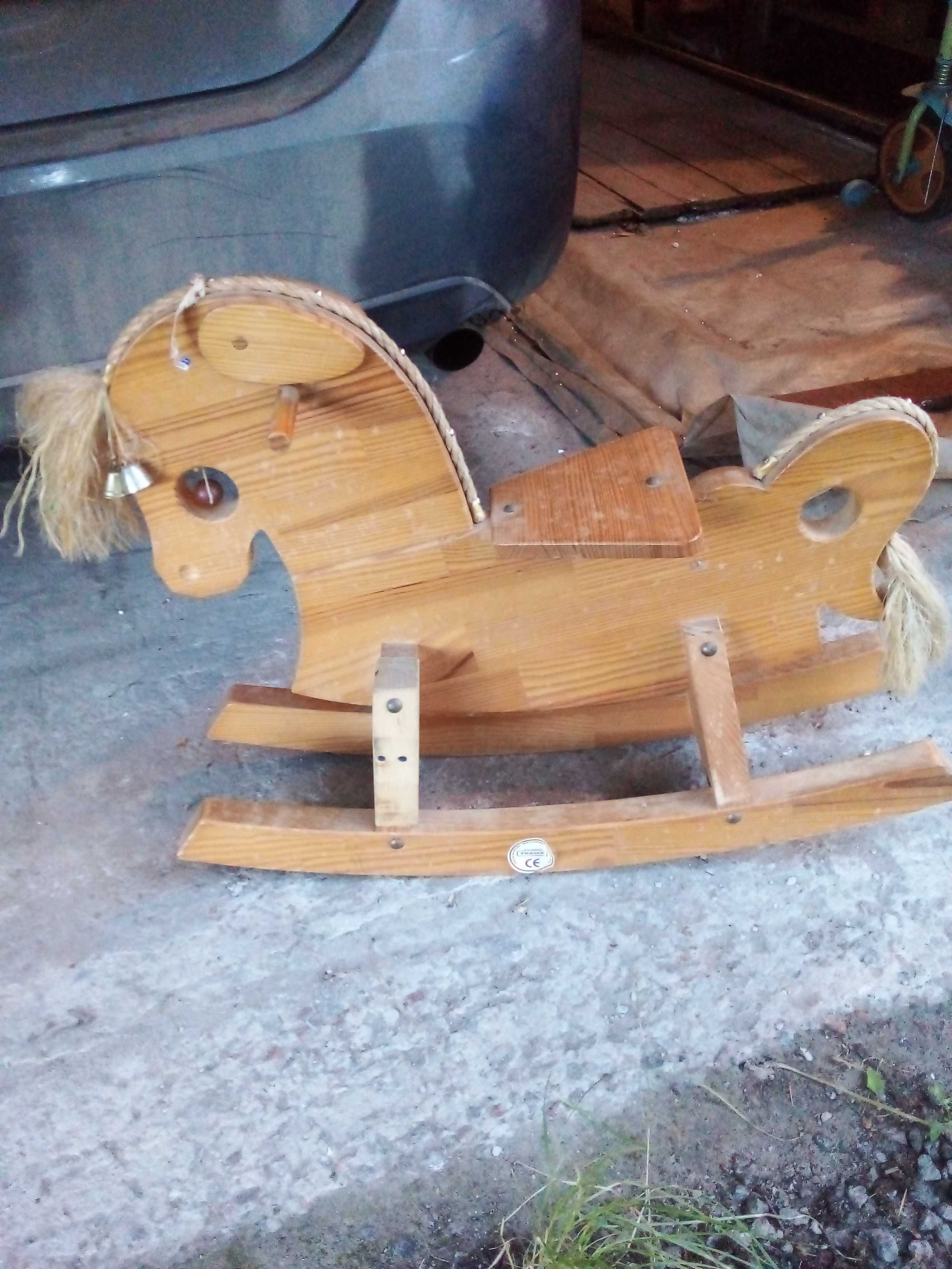 Детская лошадь качалка , деревянный конь