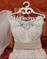 Весільна сукня форми русалонька