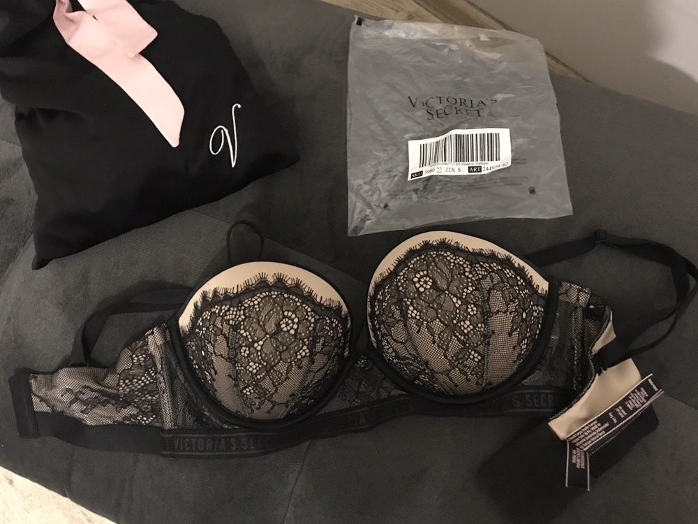 Бюстгалтер Victoria’s Secret 32D