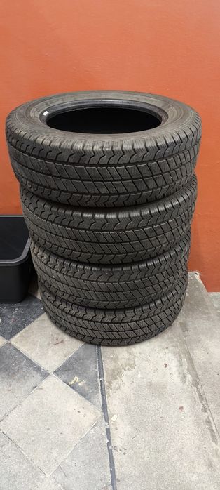 4 opony zimowe Barum 215/65R16C (cena za komplet)