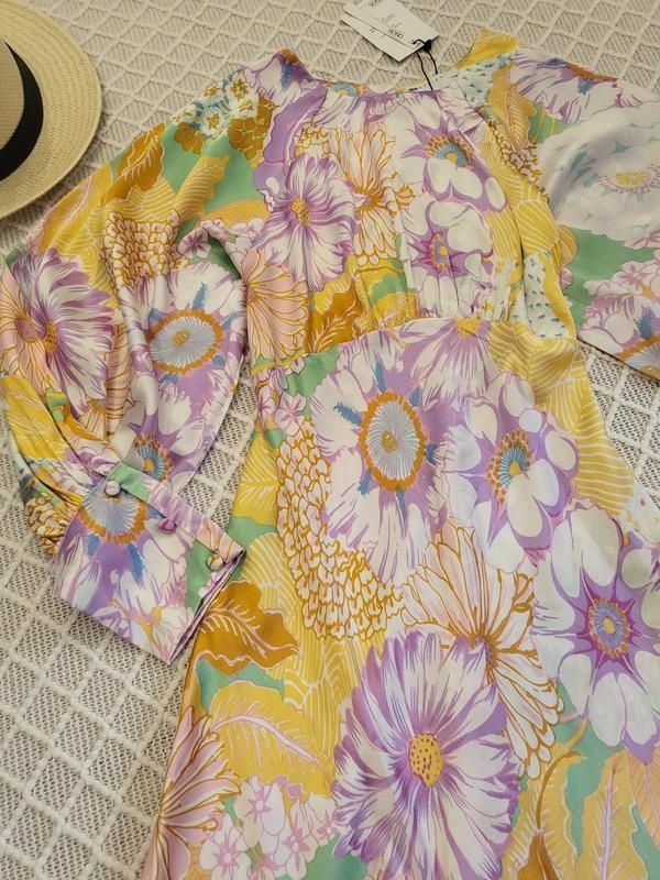 Красивенное сатиновое макси платье нежнейшей пастэльной расцветки Asos