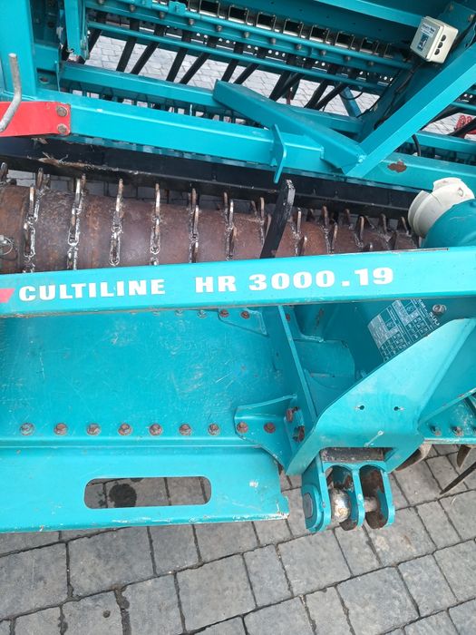 Agregat uprawowo-siewny sulky siewnik tależowy nadbudowany wał pakera