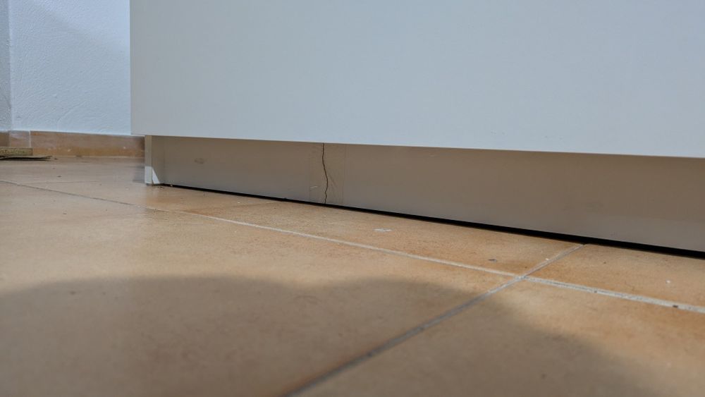 Malm cómoda 3 gavetas