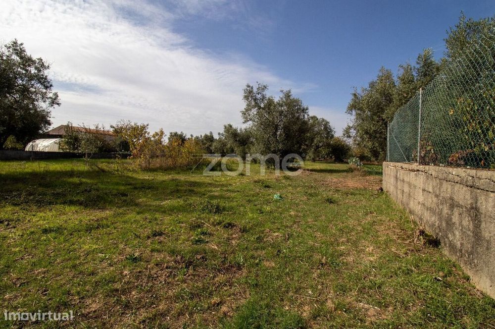 Terreno com 1110 m2 em Fornos de Cadima