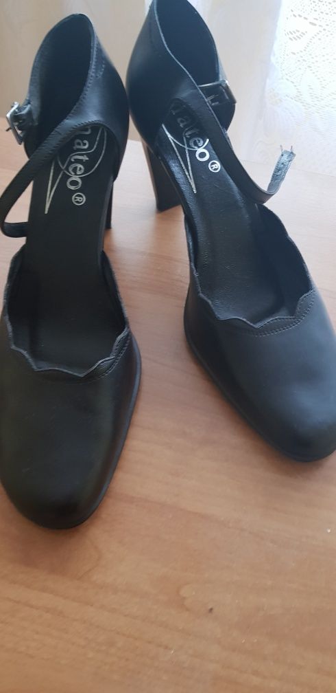 Buty ze skóry jak nowe