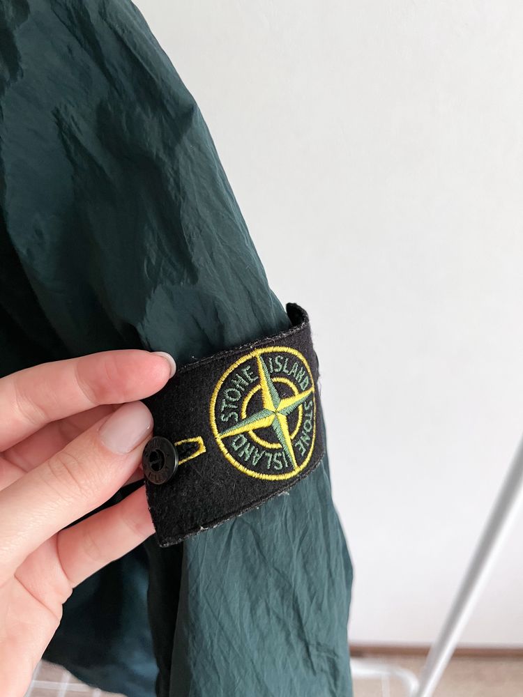 Двосторонній бомбер stone island