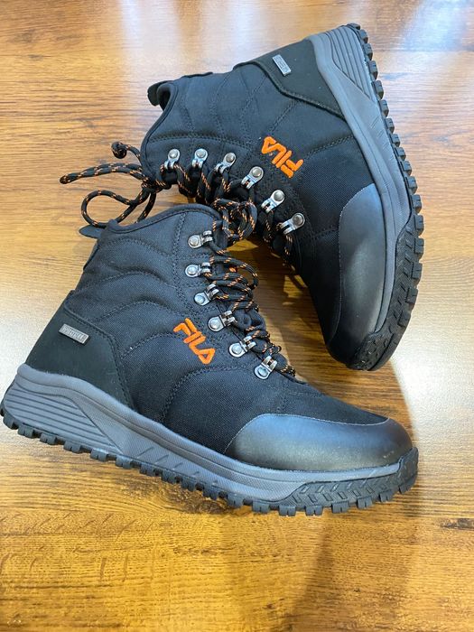 Високі  термо кросівки  Fila