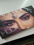 Huda Beauty Desert Dusk paleta cieni