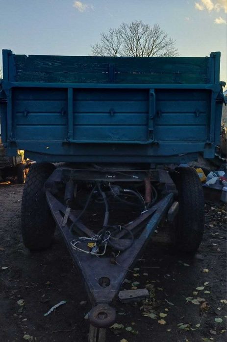 Прицеп тракторний