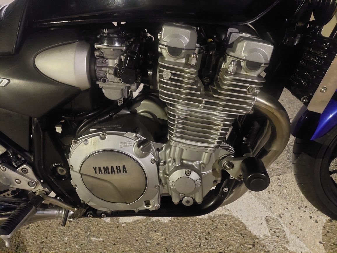 Yamaha  XJR 1300