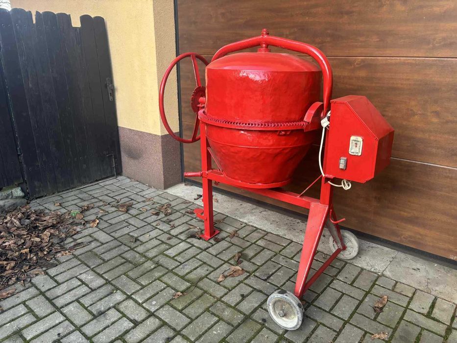 Sprzedam betoniarkę defro 150l calkowita na 230v