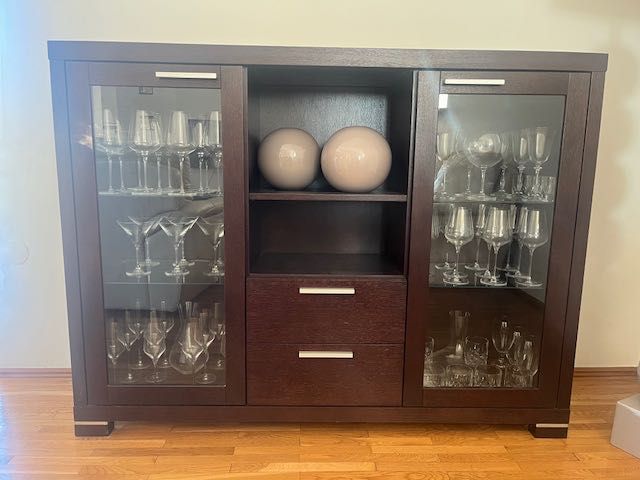 Meble drewniane Paged dąb fornir witryna  podświetlana; półki gratis!