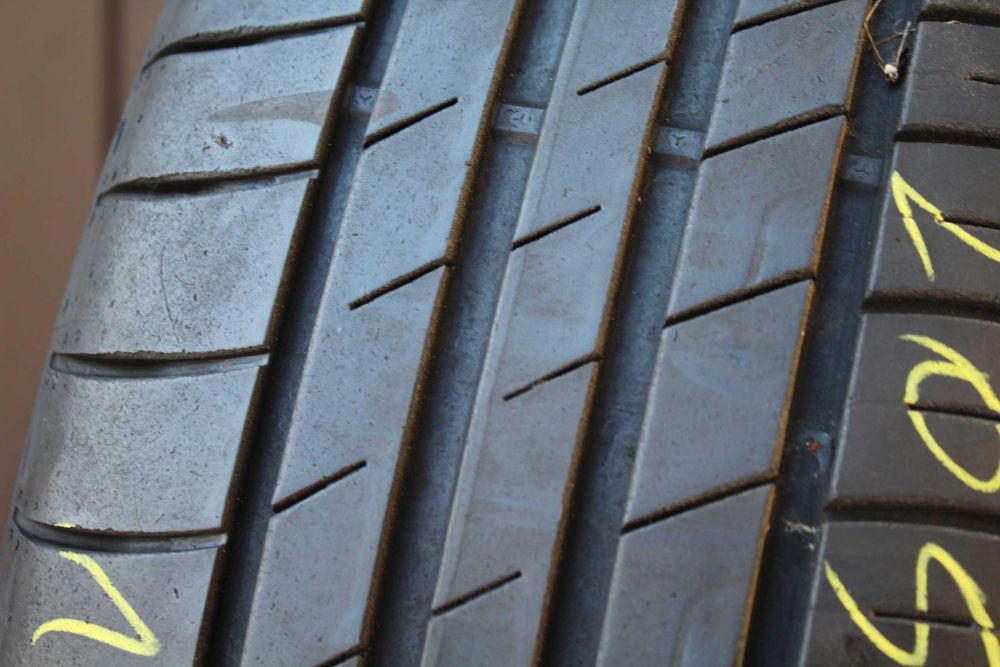 205 55 r17 Goodyear  Efficentgrip Performance