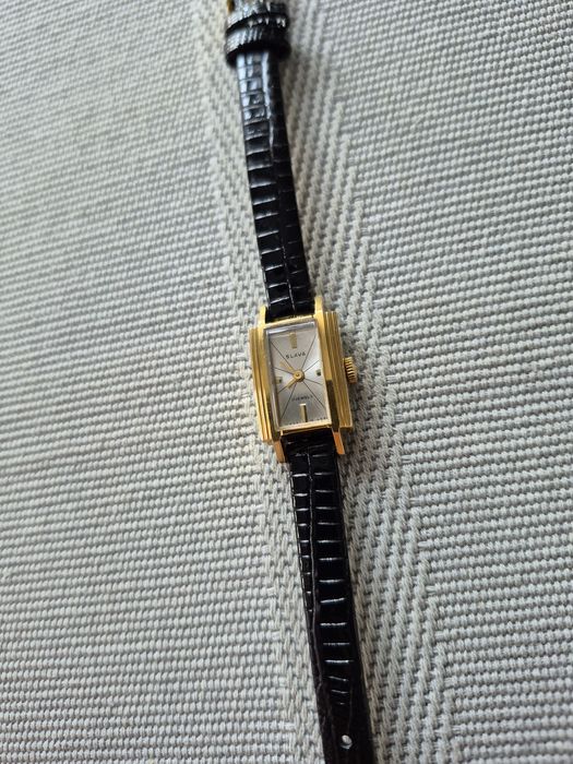 Śliczny stary zegarek mechaniczny Slava