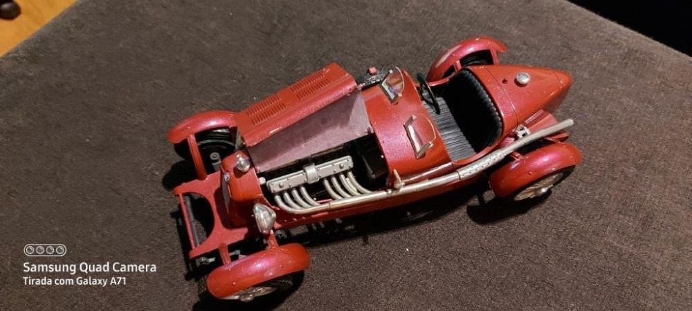 Alfa Romeo 2300 Monza (1934) 1/18 Burago