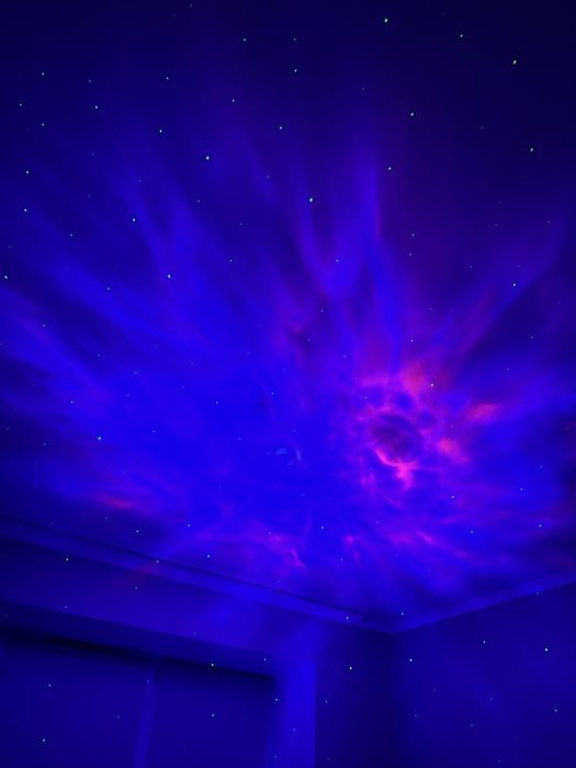 Продам нічник з проекцією на стелю