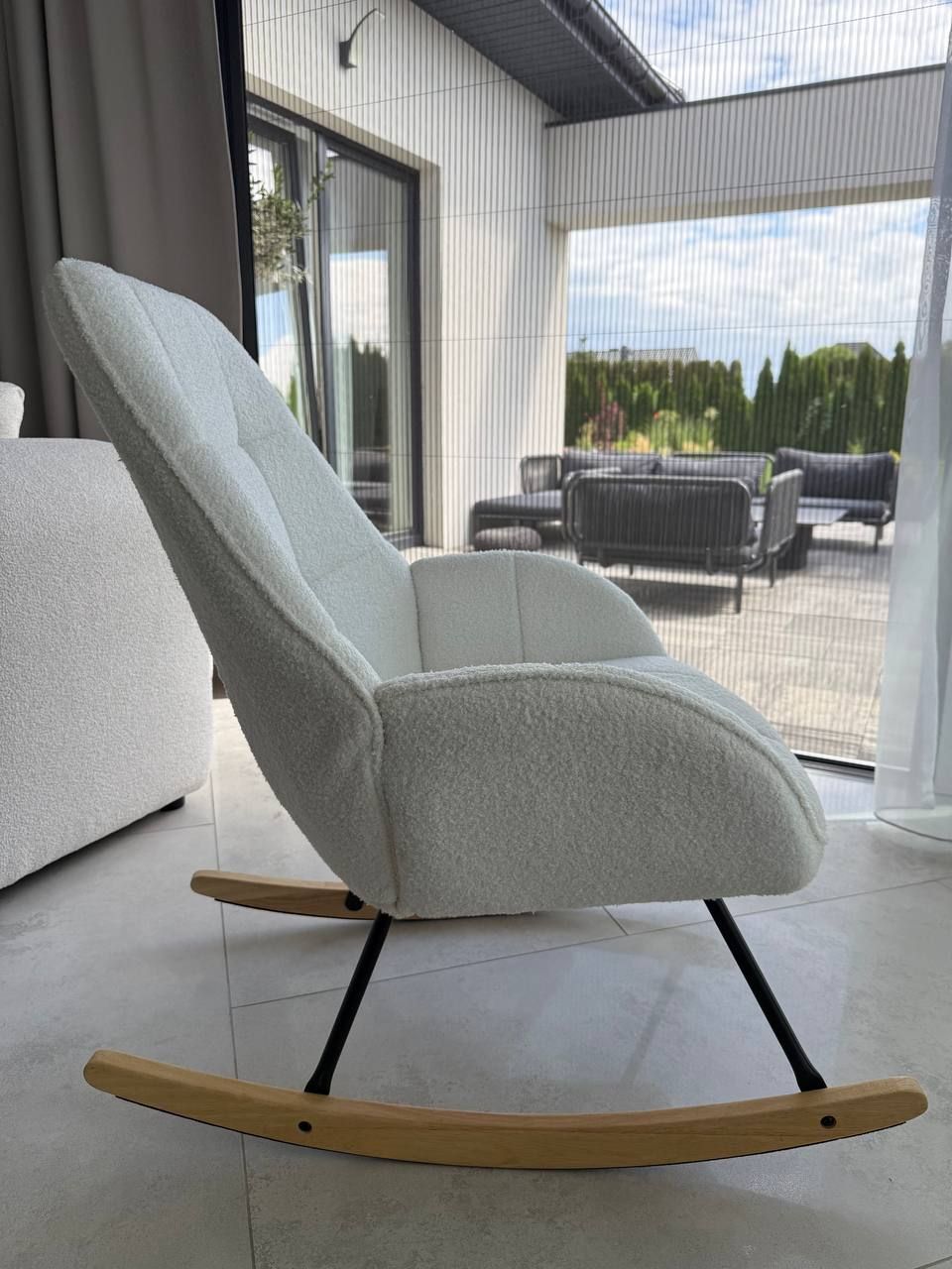Fotel Bujany, Na Płozach Jasny Beż, Tkanina Boucle Fw2