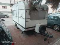 Caravana documentada com seguro e painel solar