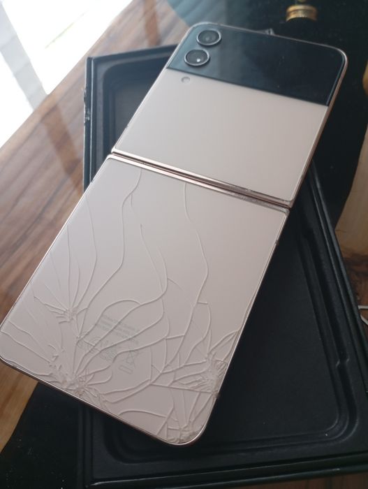 Samsung Flip4 pink gold komplet z 4 etui