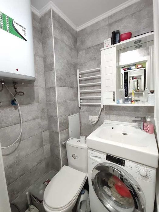 Продається 2-кімн квартира з ремонтом і меблями на вул. Узбецька