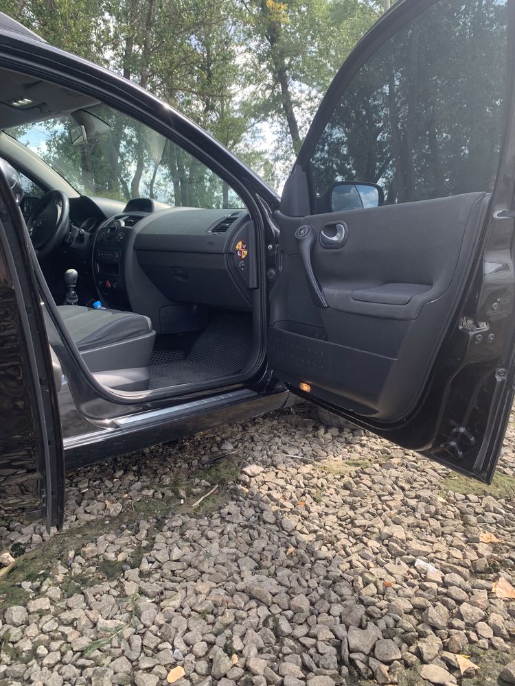 RENAULT MEGANE 2  Рено Меган 2