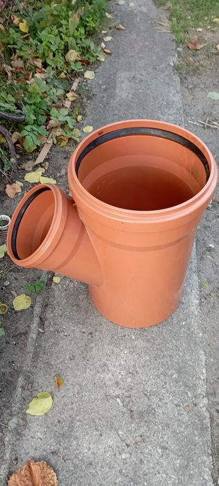 Trójnik kanalizacyjny 315/200/45° zewnętrzny nowy