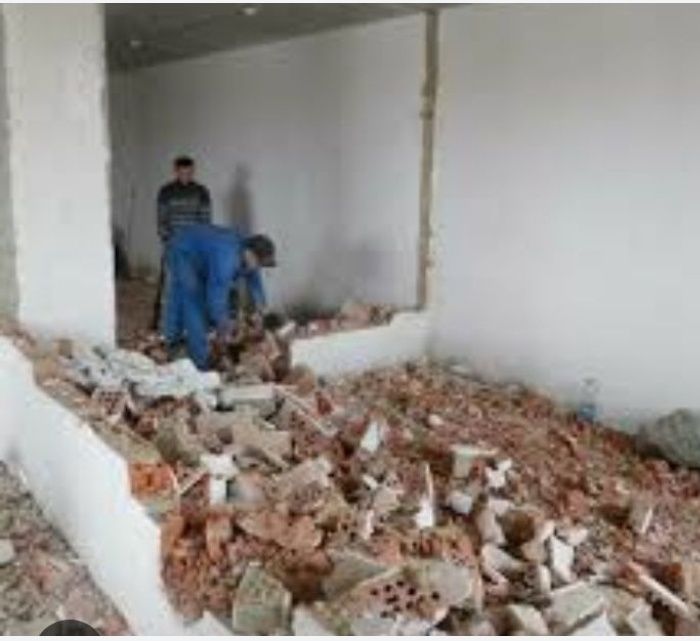 Бій будівельний,цегла, штукатурка