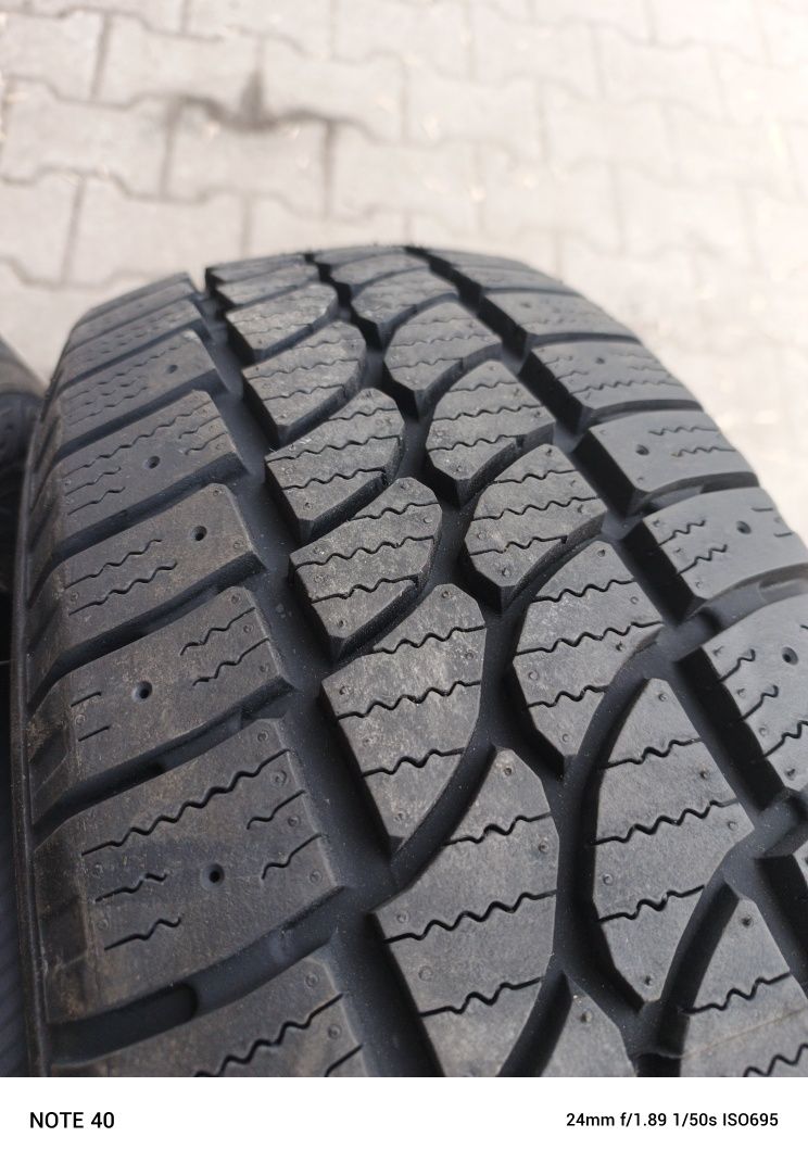 Nowe opony zimowe 215/65/16c Kormoran 24r