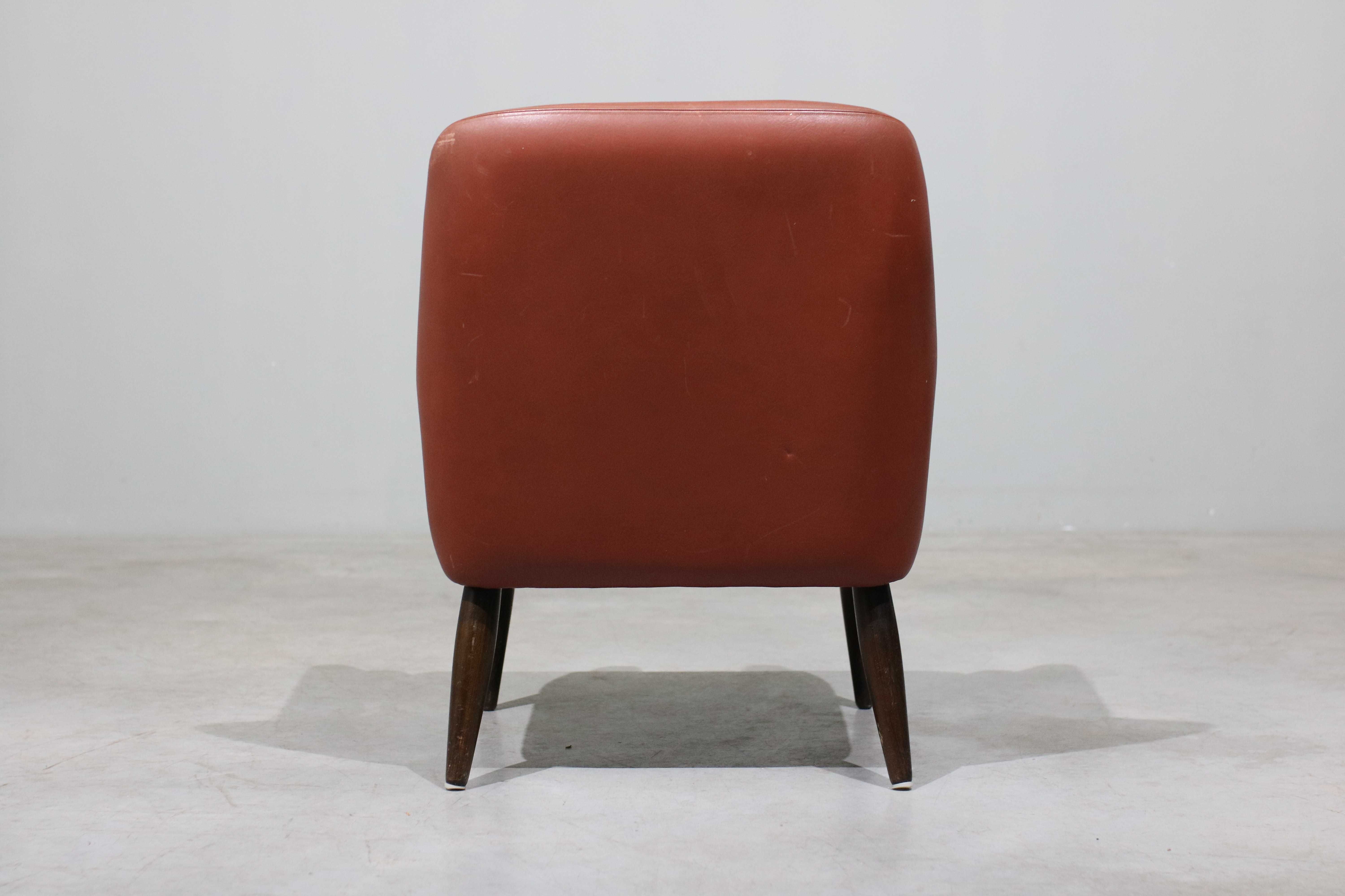 Poltrona vintage em couro