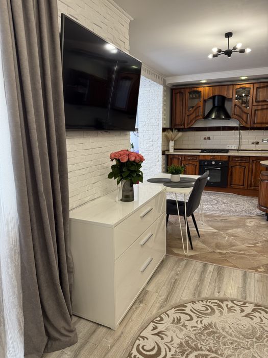 Продається 1 кімнатна квартира від Власника в центрі міста з ремонтом