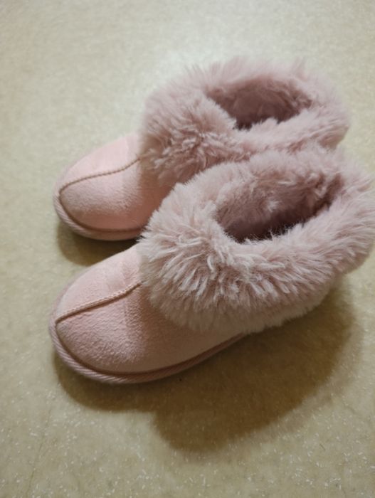 Капчики на хутрі на дівчинку 12 розмір