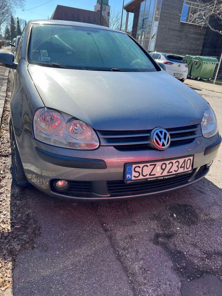 Sprzedam zadbane autko golf V