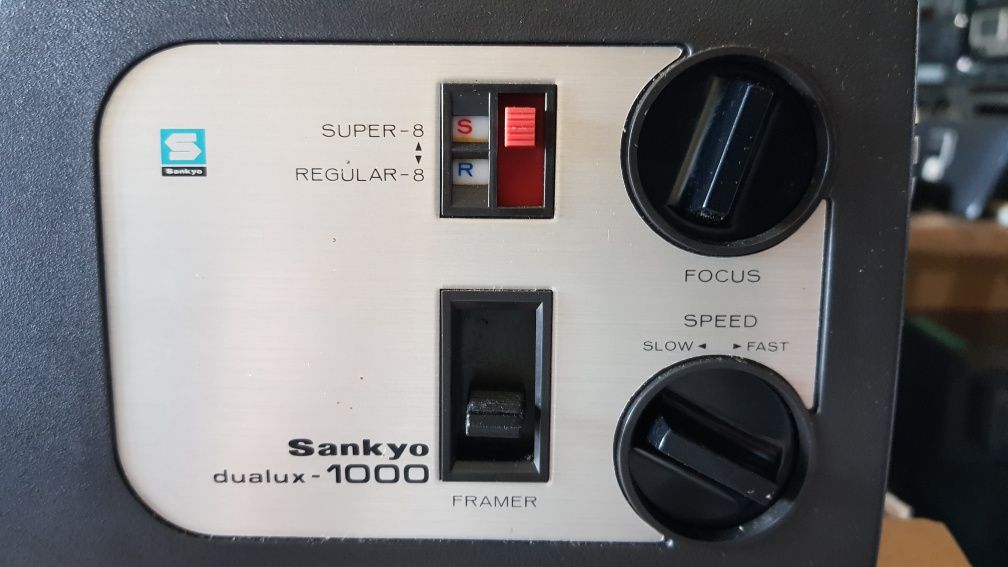 Maquina de Projectar Sankyo 1000